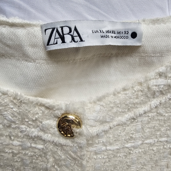 Zara Cream Textured Garment with Gold Accent - Picture 9 of 10
